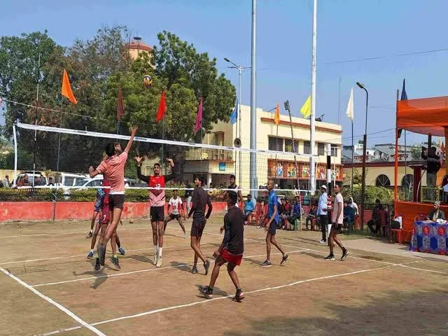 खेलकूद का महाकुंभ: पाकुड़ में खेलो झारखंड अभियान के तहत फुटबॉल और वॉलीबॉल प्रतियोगिताओं का हुआ सफल आयोजन