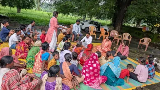 तसर उत्पादन में नई क्रांति: जलडेगा में वैज्ञानिक तकनीकों के इस्तेमाल से पैदावार बढ़ाने की तैयारी
