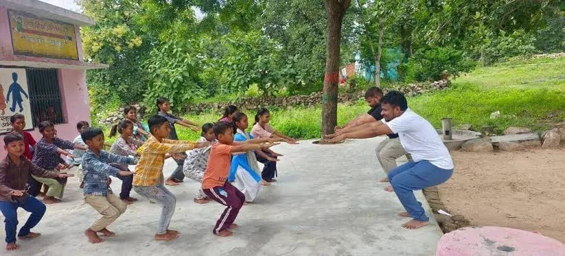 सर्वांगीण विकास: विद्यार्थी जीवन में शिक्षा के साथ खेलों का महत्व