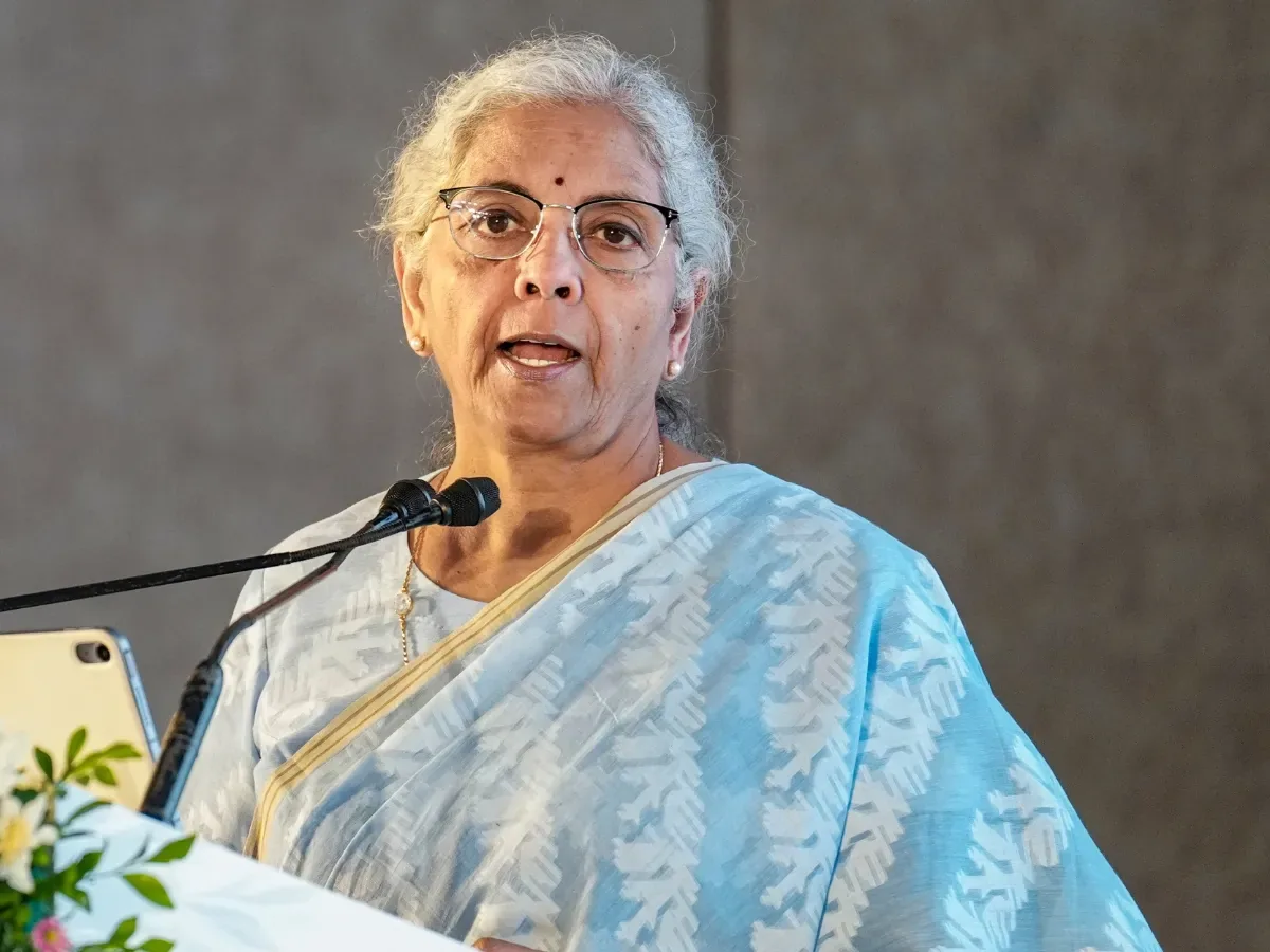 आर्टिफिशियल इंटेलिजेंस की चेतावनी: वित्त मंत्री निर्मला सीतारमण ने दी तकनीक के खतरों पर बड़ी नसीहत