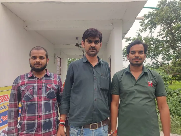 धार्मिक आयोजन की तैयारी: अमेठी के इन्हौना में केंद्रीय दुर्गा पूजा कमेटी का हुआ पुनर्गठन और श्रवण गुप्ता बने अध्यक्ष