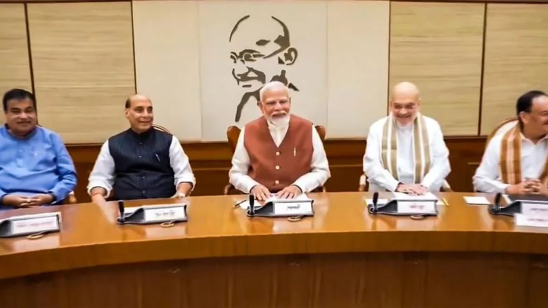 नए चेहरों की एंट्री: प्रधानमंत्री मोदी के इस बयान के बाद राजनीतिक हलकों में बढ़ी सुगबुगाहट