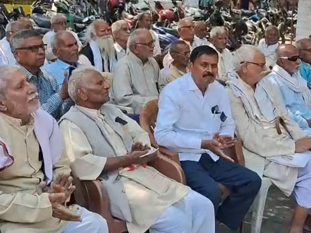 पेंशनर कल्याण संकल्प: विश्वकर्मा ने की सेवानिवृत्त कर्मचारियों के अधिकारों की जोरदार पैरवी