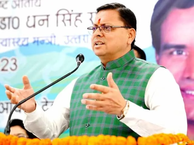 हैट्रिक का विश्वास: उत्तराखंड के मुख्यमंत्री धामी ने हल्द्वानी में युवाओं संग खेला फुटबॉल