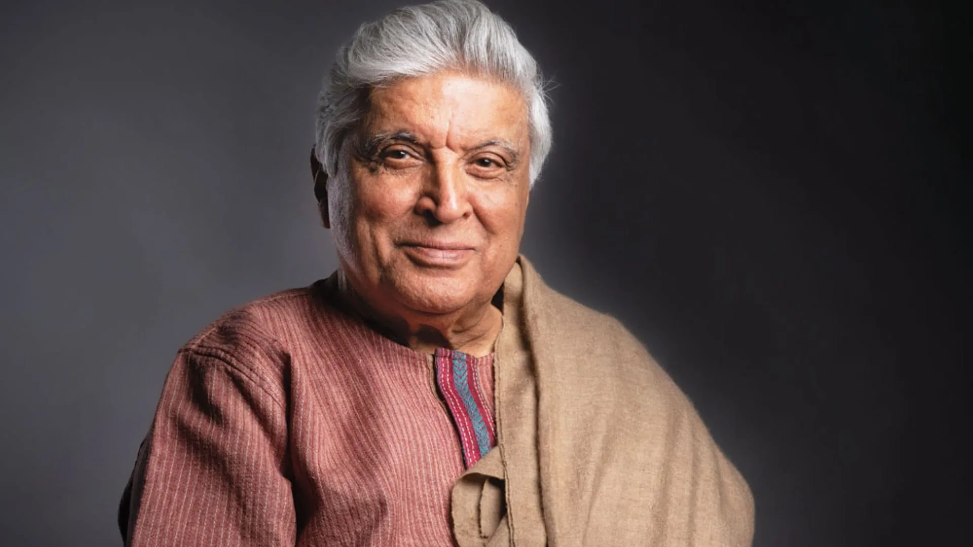 "जावेद अख्तर का दो टूक अंदाज: फरहान के तीखे सवाल पर दिग्गज गीतकार की प्रतिक्रिया ने इंटरनेट पर मचाई हलचल"