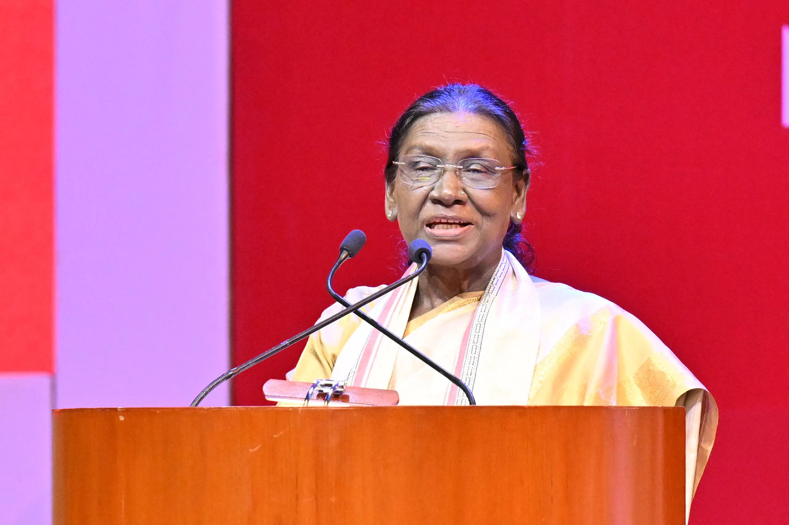 डिजिटल क्रांति: राष्ट्रपति मुर्मू ने शिक्षकों से आधुनिक तकनीक अपनाने का किया आह्वान