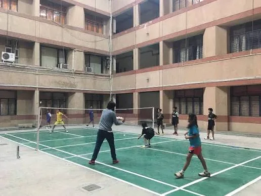 "संकल्प यूथ क्लब की अनूठी पहल: खेल सामग्रियों के वितरण से वार्ड नं एक के युवाओं में दौड़ी नई ऊर्जा"