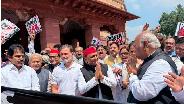 विपक्ष का नया समीकरण: छात्र आंदोलनों से लेकर उत्तर प्रदेश चुनावों तक क्या कहते हैं संकेत