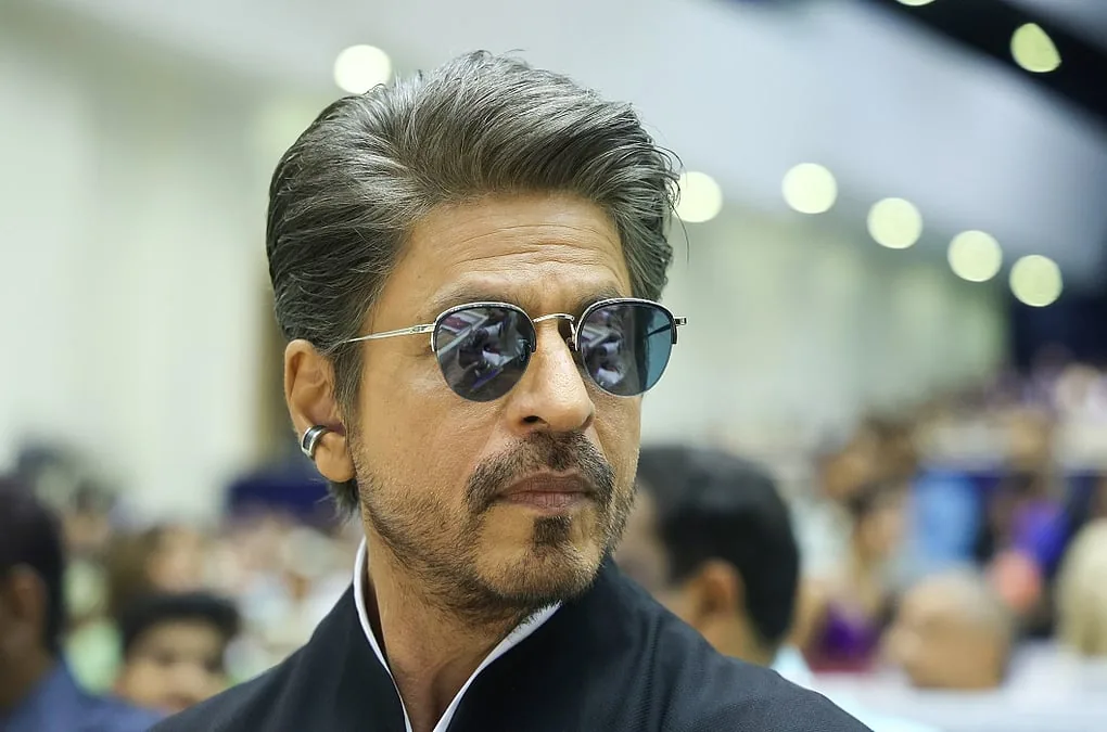 धनकुबेर पति: शाहरुख खान से चार गुना अधिक अमीर हैं स्वदेश की अभिनेत्री के पति और उनकी संपत्ति है 48100 करोड़ रुपये