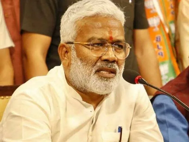कानून व्यवस्था पर तीखा वार: बाराबंकी में स्वतंत्र देव सिंह ने पिछली सरकारों को घेरा