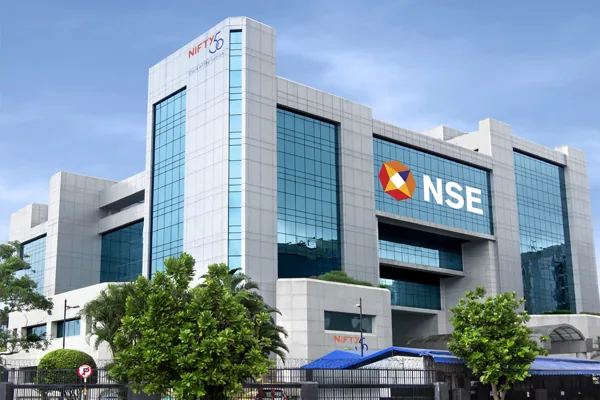 कमजोर शुरुआत: दलाल स्ट्रीट पर नेशनल स्टॉक एक्सचेंज में मात्र 0.84% प्रीमियम पर हुई शेयरों की लिस्टिंग