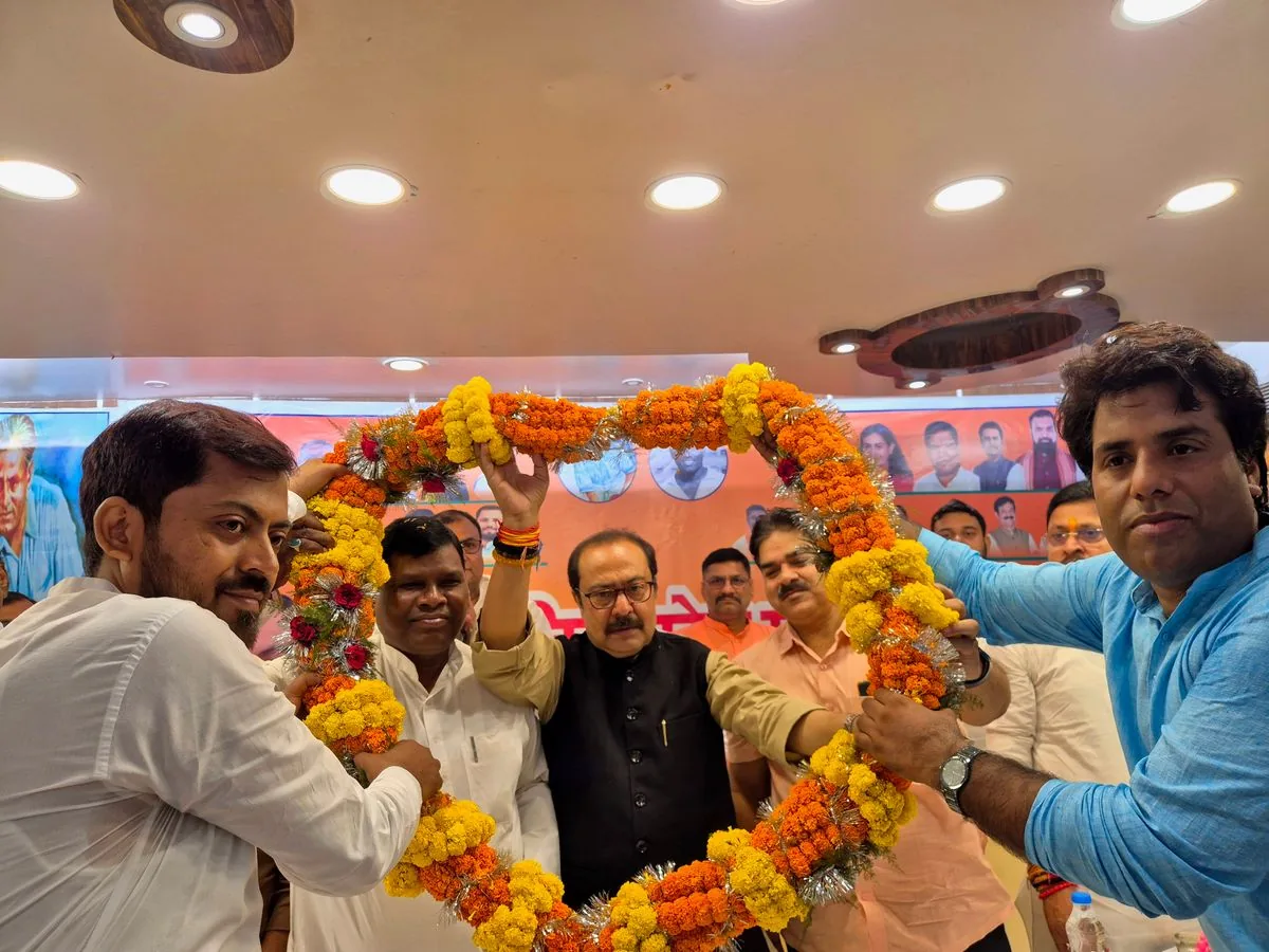 खेल सम्मान समारोह: नवादा में सांसद विवेक ठाकुर ने उत्कृष्ट खिलाड़ियों को किया सम्मानित