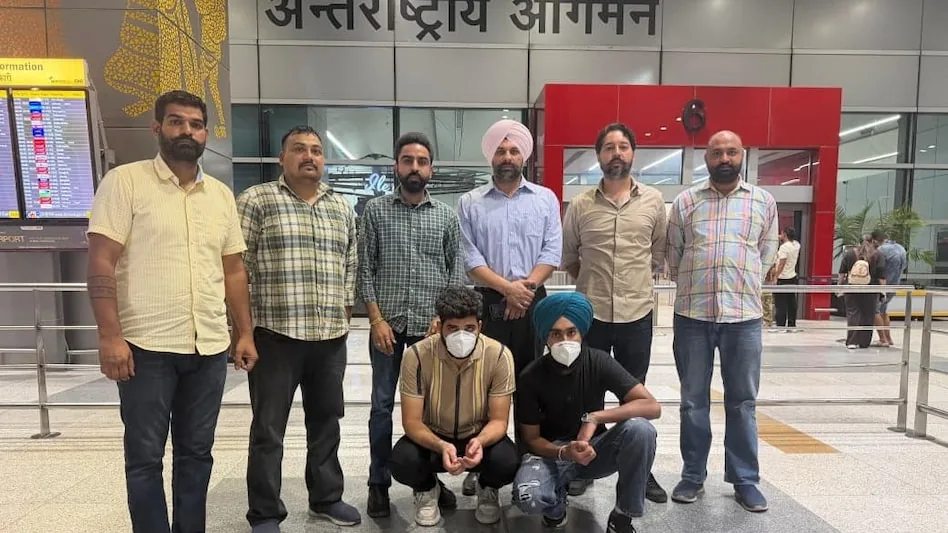 बड़ी सफलता: मलेशिया से डिपोर्ट किए गए कुख्यात रवि उचानी को दिल्ली एयरपोर्ट पर हरियाणा एसटीएफ ने दबोचा