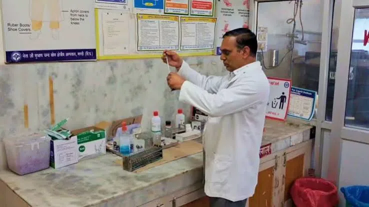 प्रशासनिक लापरवाही: दो साल बीतने के बाद भी मंडी में पब्लिक हेल्थ लैब का निर्माण अधूरा