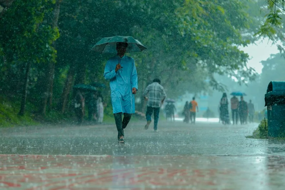 मौसम का मिजाज: देश भर में आज कैसा रहेगा तापमान और बारिश का हाल