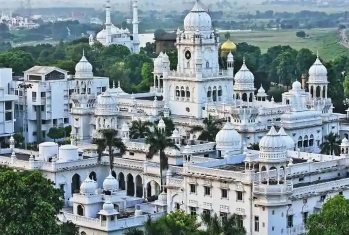 अव्यवस्था का आलम: केजीएमयू में बिजली गुल होने से मरीजों की जांच और पंजीकरण पूरी तरह ठप