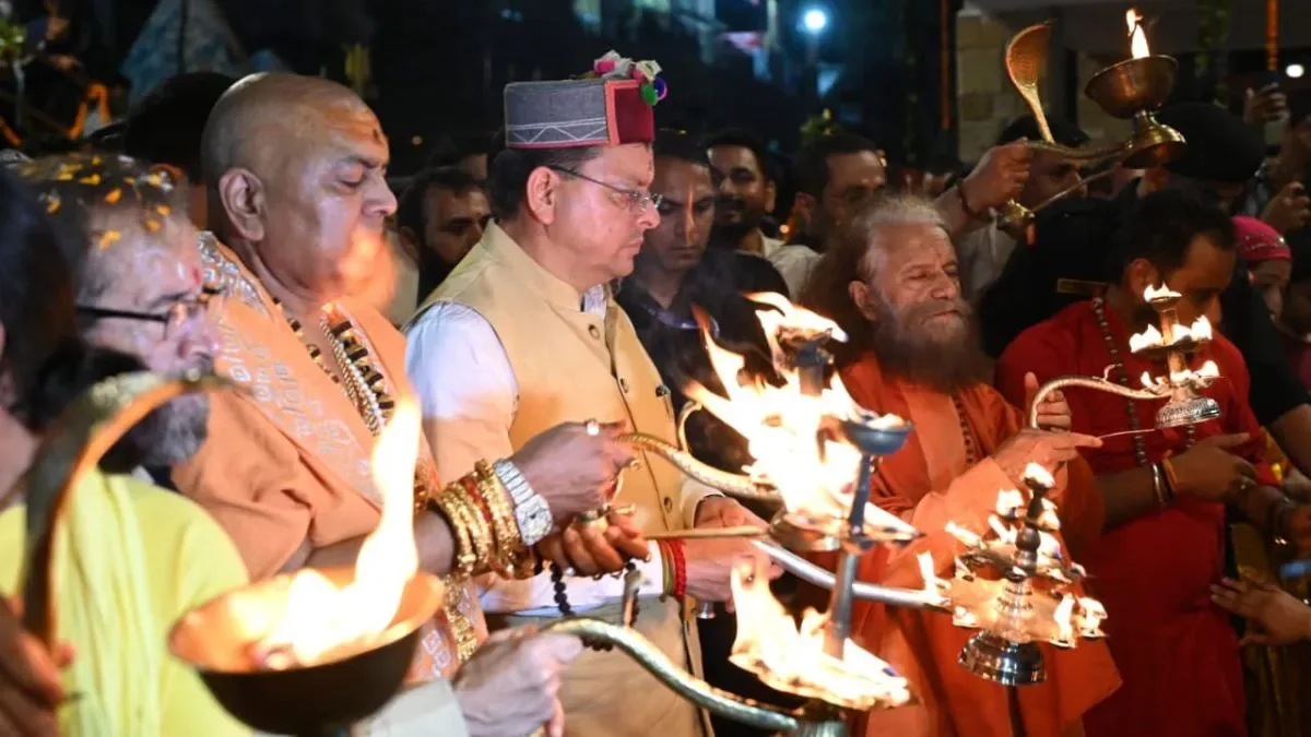 भव्य नजारा: मुख्यमंत्री धामी ने प्रधानमंत्री मोदी के जन्मदिन पर हरि घाट का किया उद्घाटन, यमुना तट पर रोशन हुए 2100 दीप