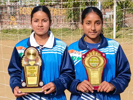 उत्तराखंड का मान: बागेश्वर की दो महिला फुटबॉलर राष्ट्रीय चैंपियनशिप के लिए चयनित