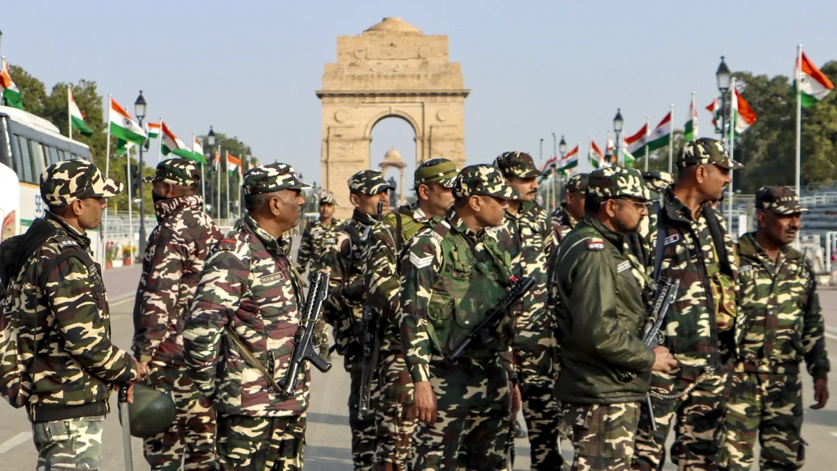 सुरक्षा के कड़े प्रबंध: दिल्ली में दशहरा उत्सव के लिए 10000 पुलिसकर्मी तैनात