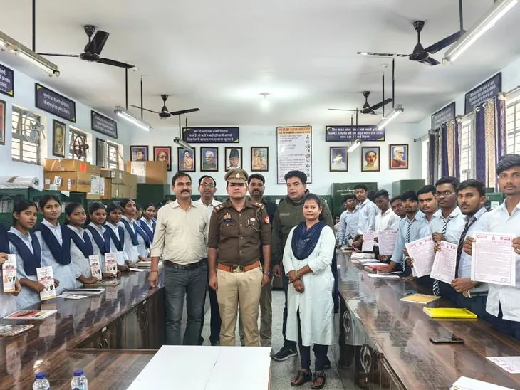 विशेष जागरूकता अभियान: जवाहर नवोदय विद्यालय में साइबर अपराध और नशे के दुष्परिणामों पर दी गई जानकारी