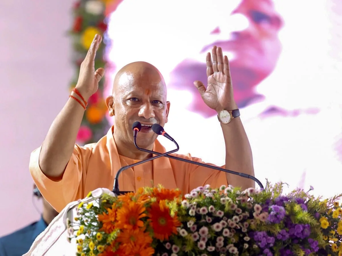 शैक्षिक सुधार: पूर्ववर्ती सरकारों पर सीएम योगी का बड़ा हमला, सुविधाओं की कमी से पढ़ाई छोड़ती थीं बेटियां