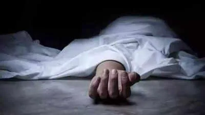 गोरखपुर में वारदात: घर के मुख्य द्वार पर मिला लकड़ी व्यापारी का शव