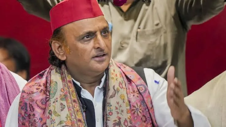 राजनीतिक उठापटक: केशव और अखिलेश के संबंधों में खटास और यूपी की सियासी चर्चा