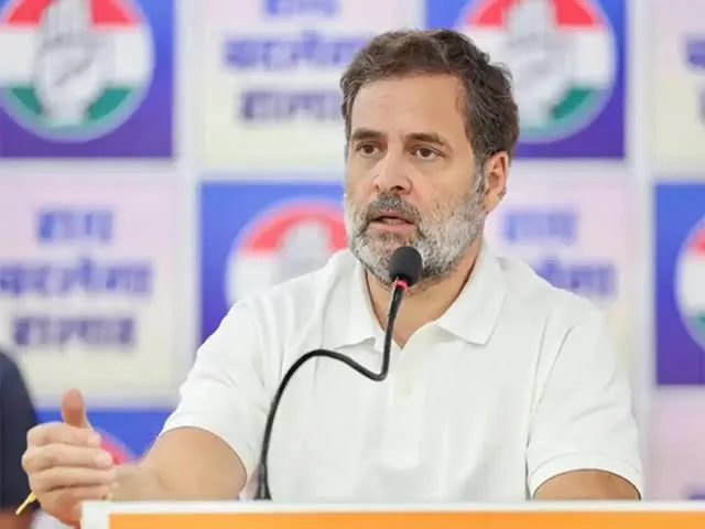 राजनीतिक सरगर्मी: देशव्यापी आंदोलन और राहुल गांधी के बयानों से घिरी केंद्र सरकार