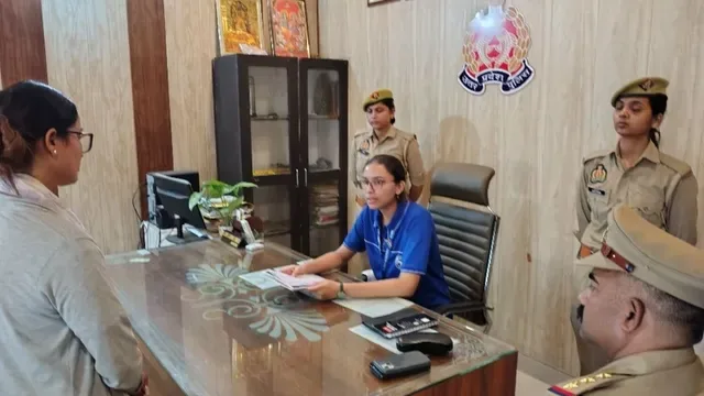 छात्र की पुलिस भूमिका: लखनऊ में 11वीं की छात्रा ने संभाली इंस्पेक्टर की कमान