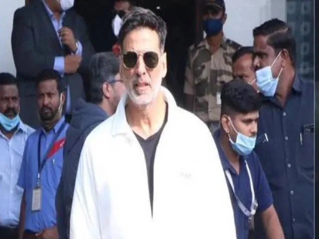 मनोरंजन जगत की हलचल: अक्षय कुमार देहरादून में गाने की शूटिंग में व्यस्त, रजनीकांत की फिल्म सिनेमाघरों में रिलीज
