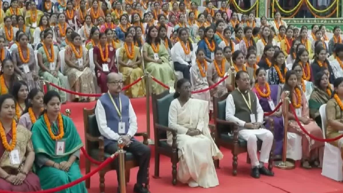 राष्ट्रपति दौरा: छत्तीसगढ़ से नक्सलवाद समाप्त, समाज की मुख्यधारा में लौटे पूर्व माओवादी