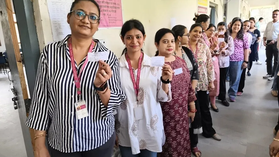मतदान शुरू: शिक्षक एमएलसी चुनाव के लिए केंद्रों पर सख्त सुरक्षा प्रबंध
