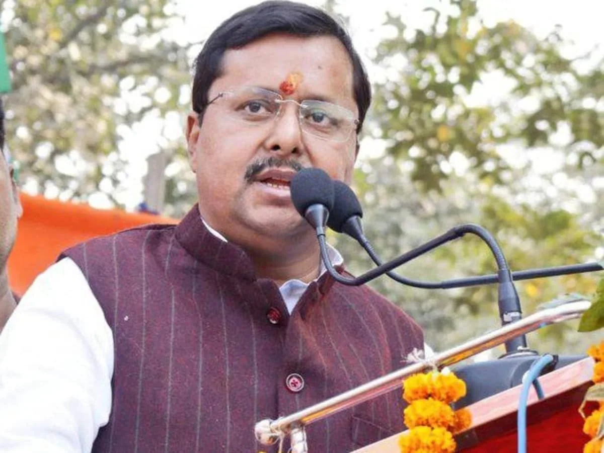 राजनीतिक हलचल: नितिन नवीन ने विधायक विनय बिहारी को बुलाकर की पूछताछ