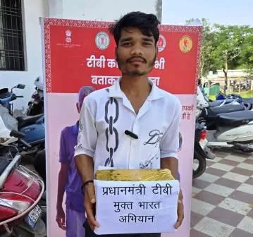 स्वास्थ्य योजनाओं का लाभ: सूरजपुर में आशीष और नीलमणि को मिला नया जीवन और संबल