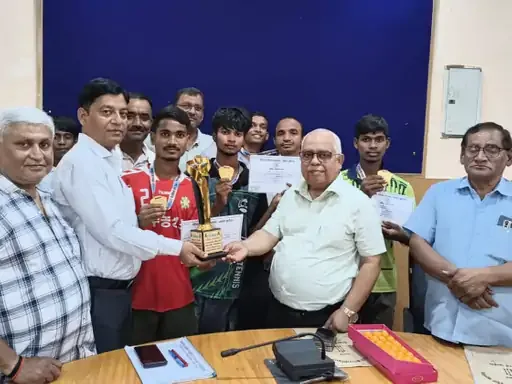 खेल जगत में सफलता: एमजी इंटर कॉलेज ने जीती प्रदेशीय टेबल टेनिस की ट्रॉफी