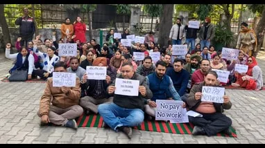 एनएचएम कर्मियों की चेतावनी: मांगें पूरी नहीं होने पर लखनऊ में करेंगे प्रदर्शन