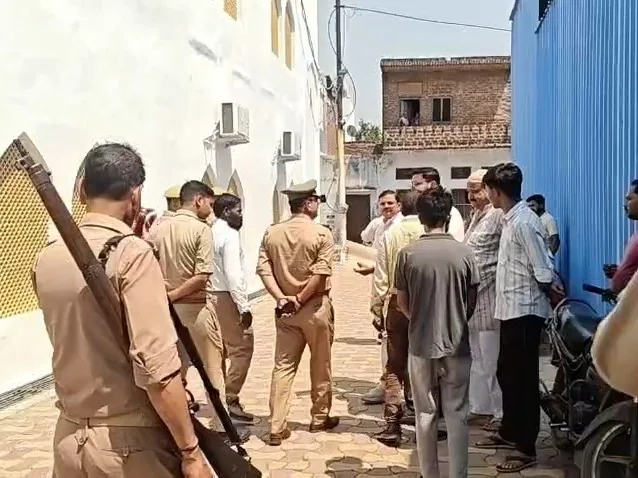 सीतापुर में कानूनी कार्रवाई: केशवग्रीन सिटी के मालिक पर दर्ज हुई एफआईआर