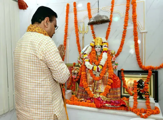 धार्मिक आयोजन: मुख्यमंत्री शर्मा ने मां राज राजेश्वरी मंदिर में की पूजा-अर्चना