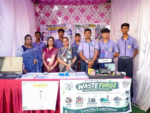 कौशल विकास: लखनऊ में आयोजित प्रदर्शनी में 24 विद्यालयों के विद्यार्थियों ने दिखाई प्रतिभा
