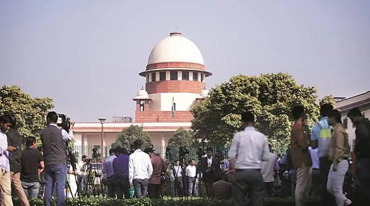 धार्मिक भूमि विवाद: मंदिर की संपत्ति सरकार को दान देने पर सुप्रीम कोर्ट की सख्त रोक