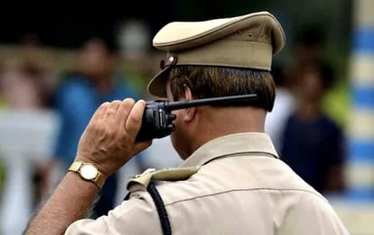 स्टेडियम विवाद: प्रवेश कार्ड मांगने पर दारोगा ने कर्मचारी को पीटा