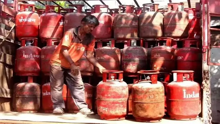 एलपीजी मूल्य अपडेट: 15 अक्टूबर को लखनऊ समेत सभी प्रमुख शहरों में गैस सिलेंडर के दाम स्थिर