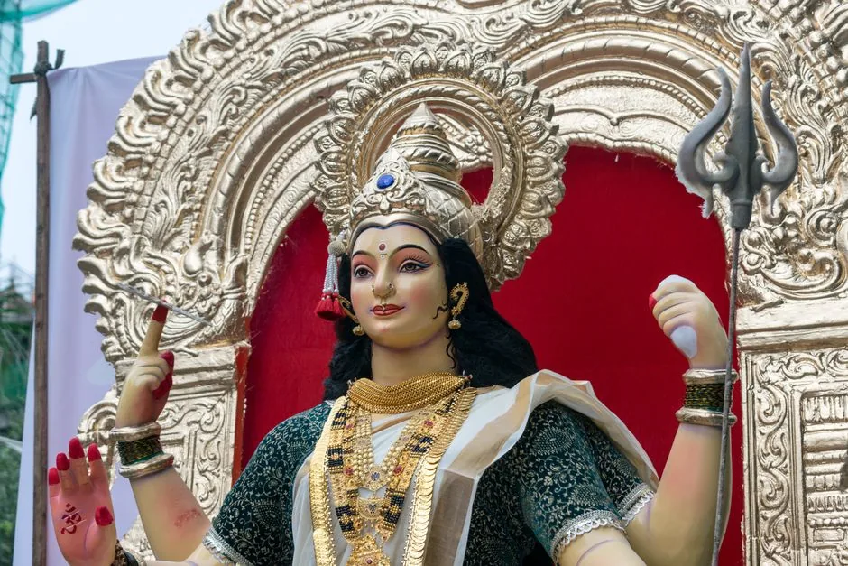 देवी आराधना: प्रयागराज में स्कंदमाता के जयकारों से गूंजे मंदिर