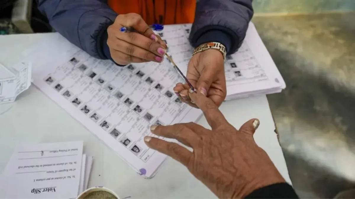 निकाय चुनाव मतगणना: स्थानीय निकायों के मतों की गिनती जारी, गांधीनगर में त्रिकोणीय मुकाबला