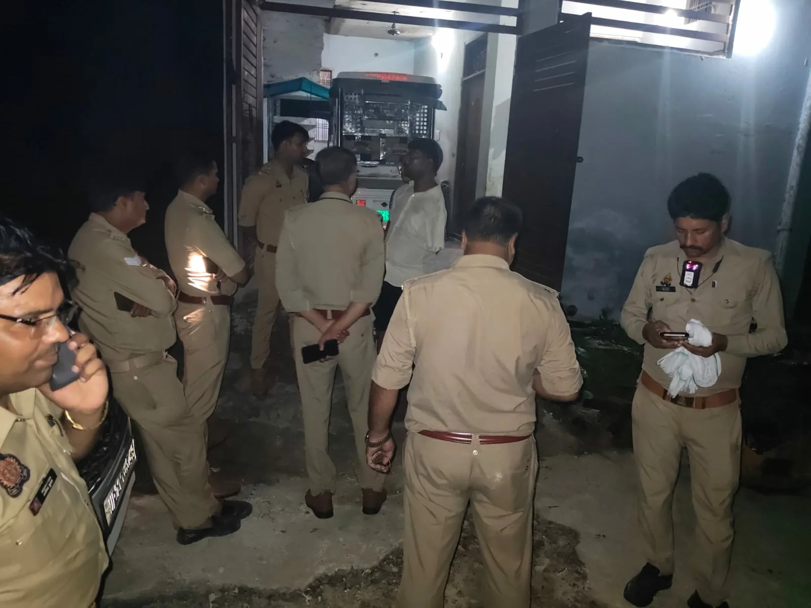 लखनऊ में चोरी: तीन घरों और एक मंदिर को बनाया निशाना, कीमती जेवर और नकदी पार