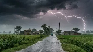 मौसम का मिजाज बदला: हरियाणा-राजस्थान में ओलावृष्टि और बारिश से तापमान में आई गिरावट