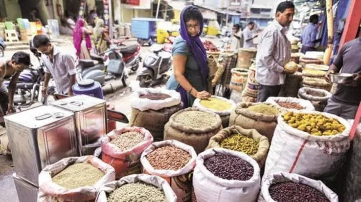 व्यापार विस्तार: लखनऊ में लगे पचास से अधिक स्टॉल और कारीगरों को मिला बाजार