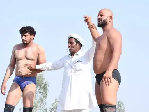 रसूलाबाद में महादंगल: एक लाख रुपये की इनामी कुश्ती का आज आयोजन
