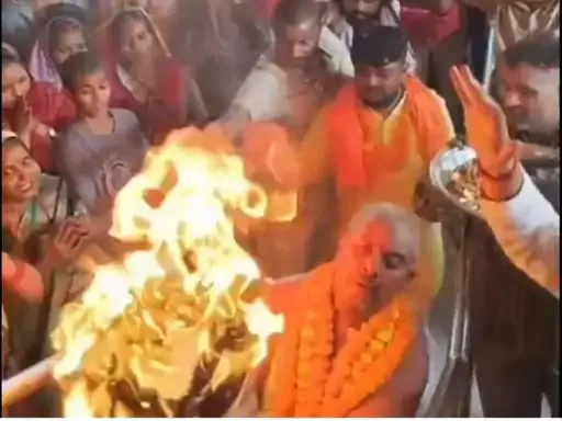 आस्था का सैलाब: गोरखपुर के प्राचीन बुढ़िया माई मंदिर में उमड़े सैकड़ों श्रद्धालु