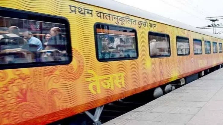 तेजस एक्सप्रेस में देरी: लखनऊ से चलने वाली ट्रेन लगातार चार दिनों से लेट